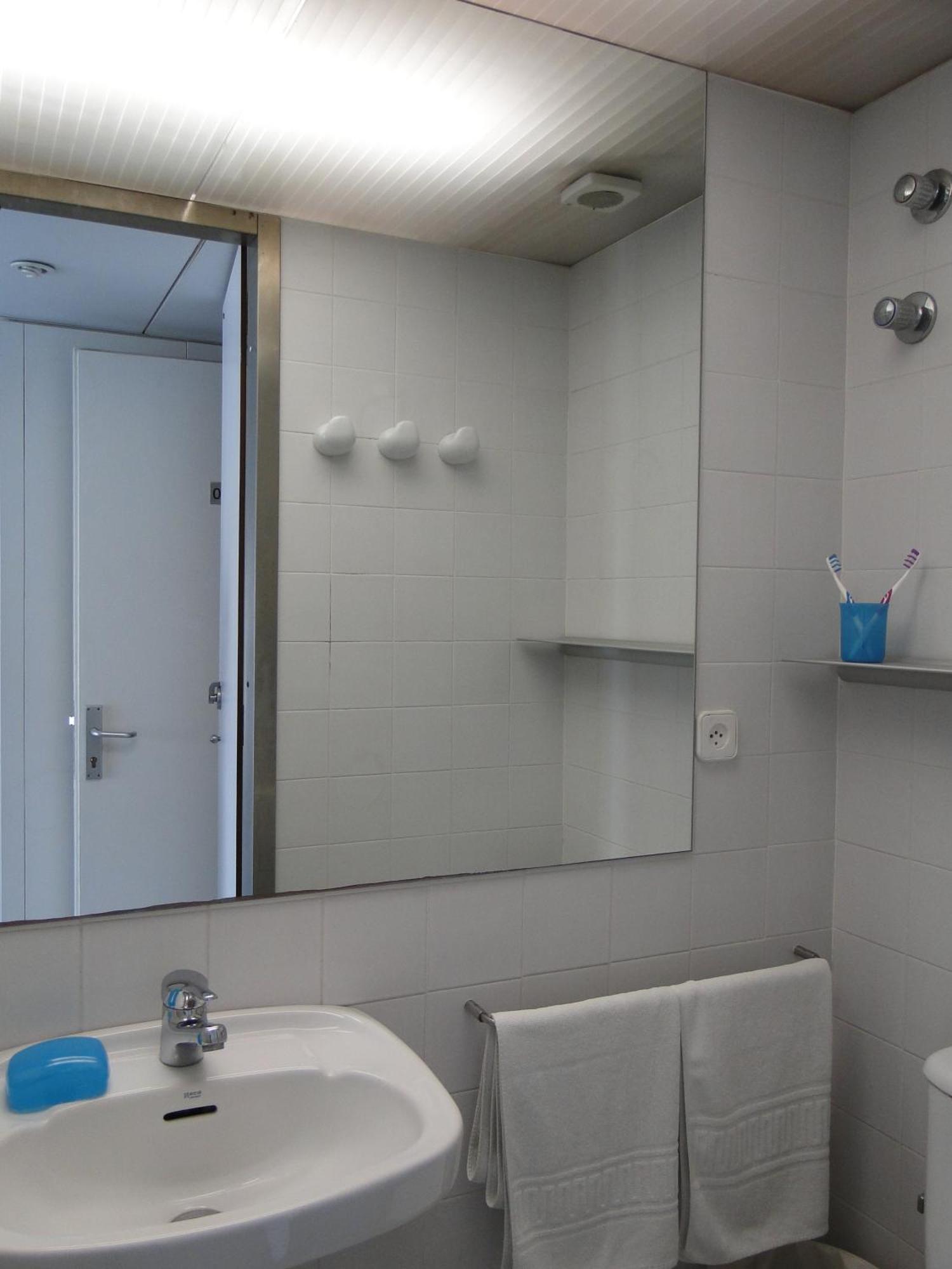 Hotel Residència Universitària Sant Joan Reus Esterno foto